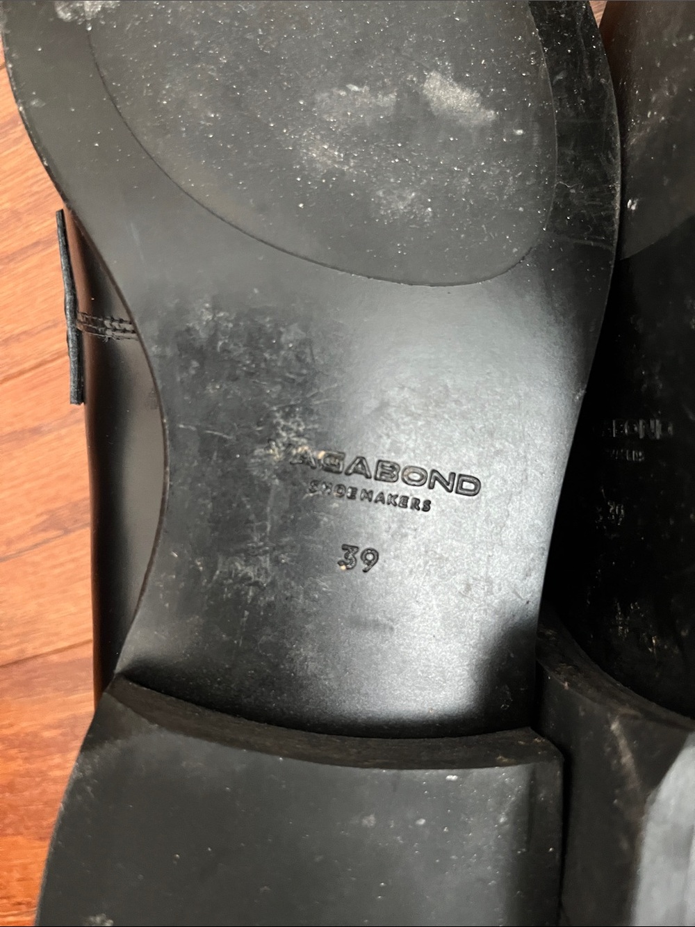 Vagabond Black Leather Penny Loafers - Picture 5 of 5